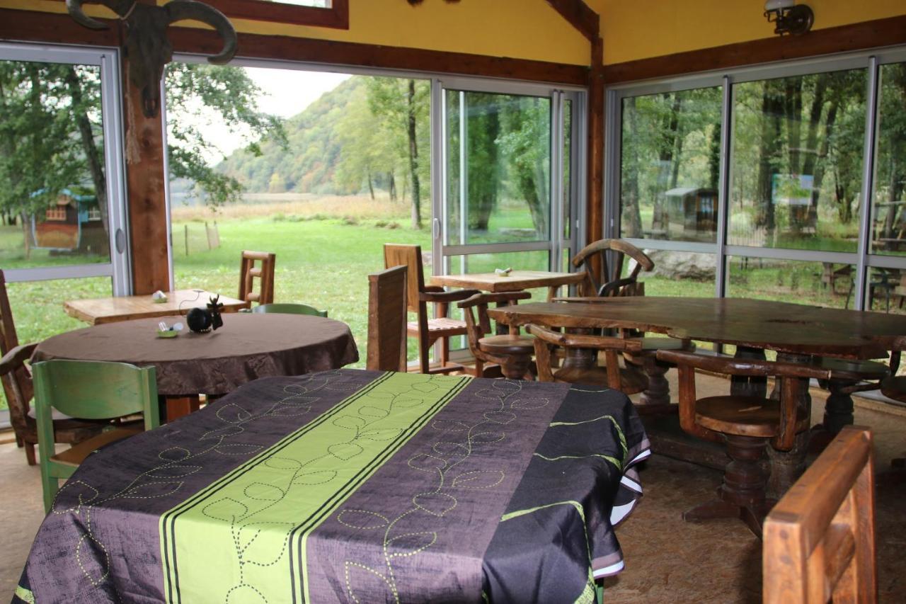 Parc Animalier Du Herisson Villa Doucier Exteriör bild